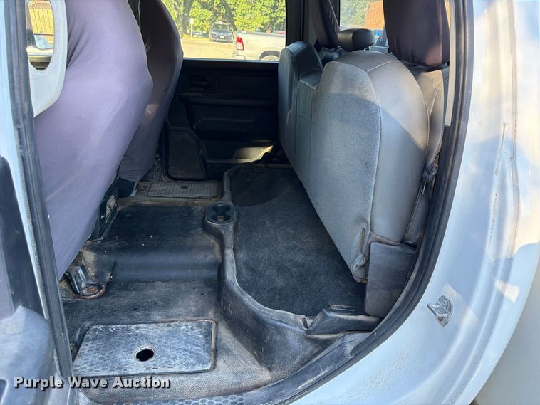 image for item FU4745 2015 RAM 3500 Crew Cab pickup truck