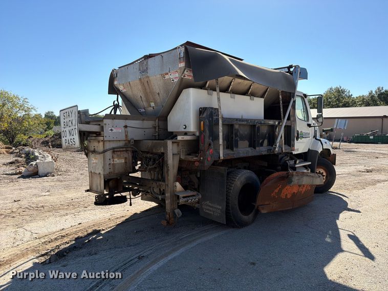 image for item FU4746 2014 Freightliner 108SD dump truck