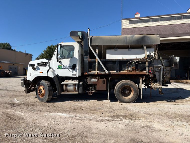 image for item FU4746 2014 Freightliner 108SD dump truck