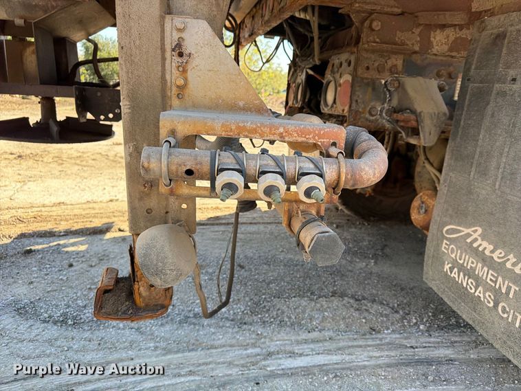 image for item FU4746 2014 Freightliner 108SD dump truck