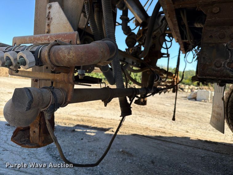 image for item FU4746 2014 Freightliner 108SD dump truck