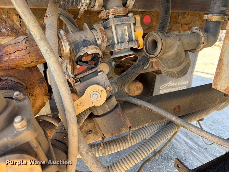 image for item FU4746 2014 Freightliner 108SD dump truck