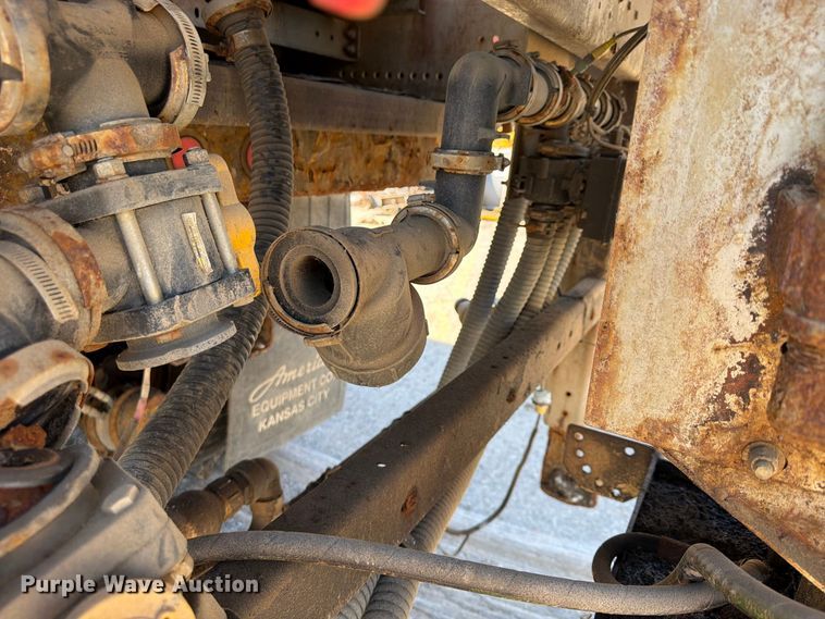 image for item FU4746 2014 Freightliner 108SD dump truck