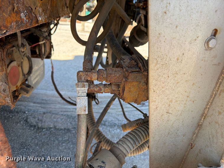 image for item FU4746 2014 Freightliner 108SD dump truck