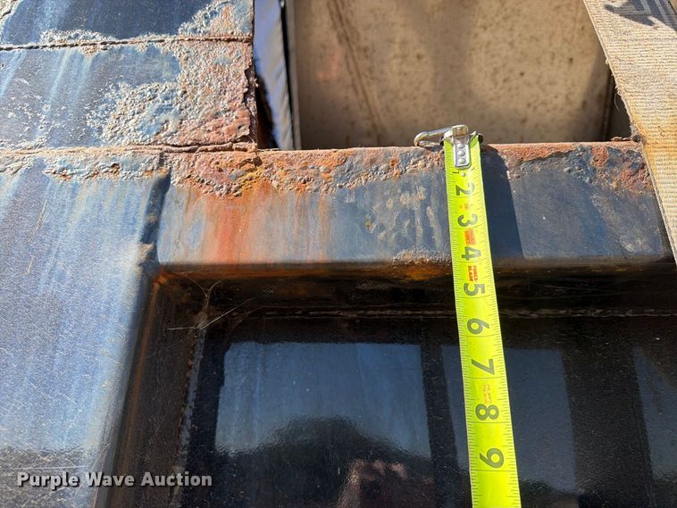 image for item FU4746 2014 Freightliner 108SD dump truck