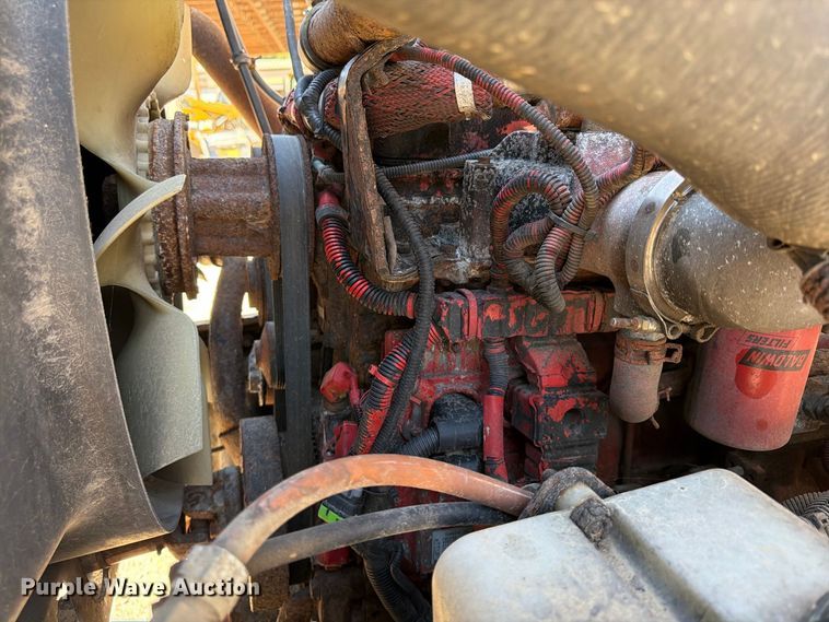 image for item FU4746 2014 Freightliner 108SD dump truck