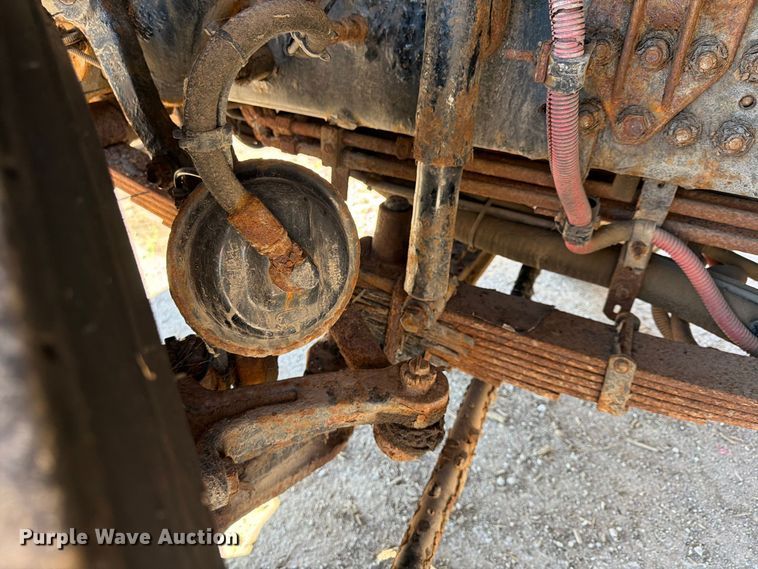 image for item FU4746 2014 Freightliner 108SD dump truck