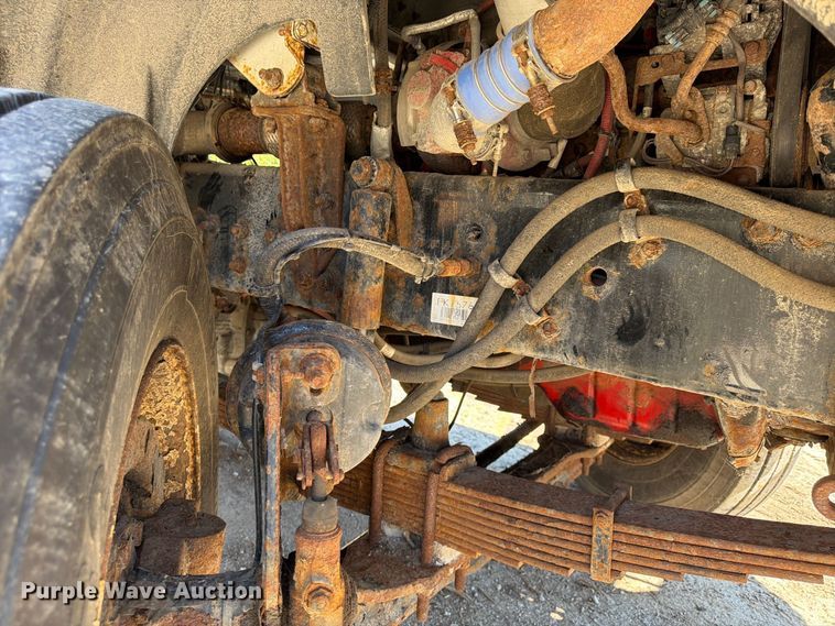 image for item FU4746 2014 Freightliner 108SD dump truck