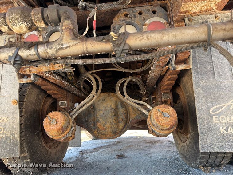 image for item FU4746 2014 Freightliner 108SD dump truck