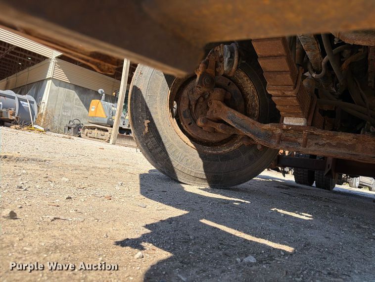 image for item FU4746 2014 Freightliner 108SD dump truck