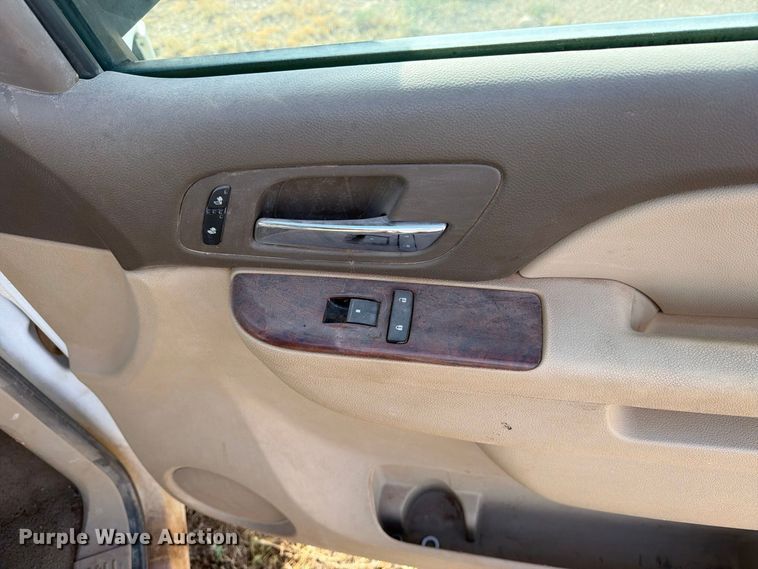 image for item DK6604 2014 GMC Sierra 2500HD Crew Cab pickup truck