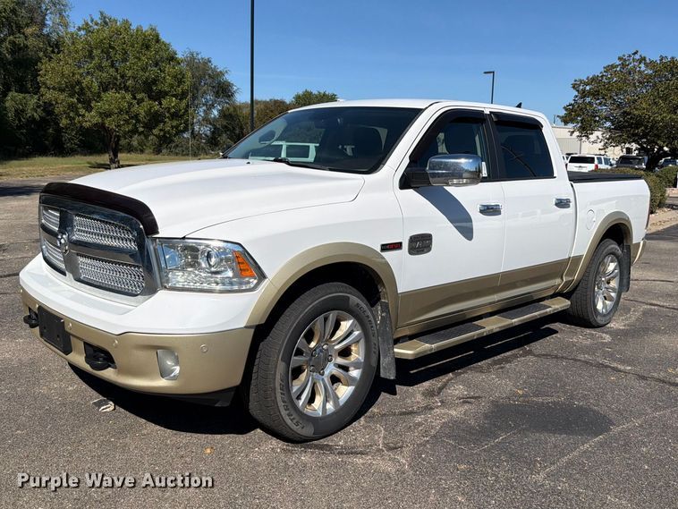image for item DO5953 2016 RAM 1500 Crew Cab pickup truck