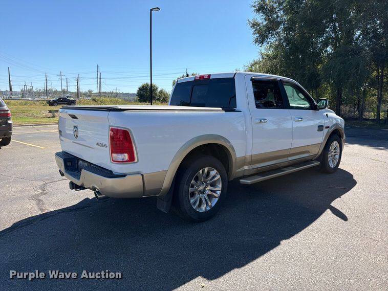 image for item DO5953 2016 RAM 1500 Crew Cab pickup truck