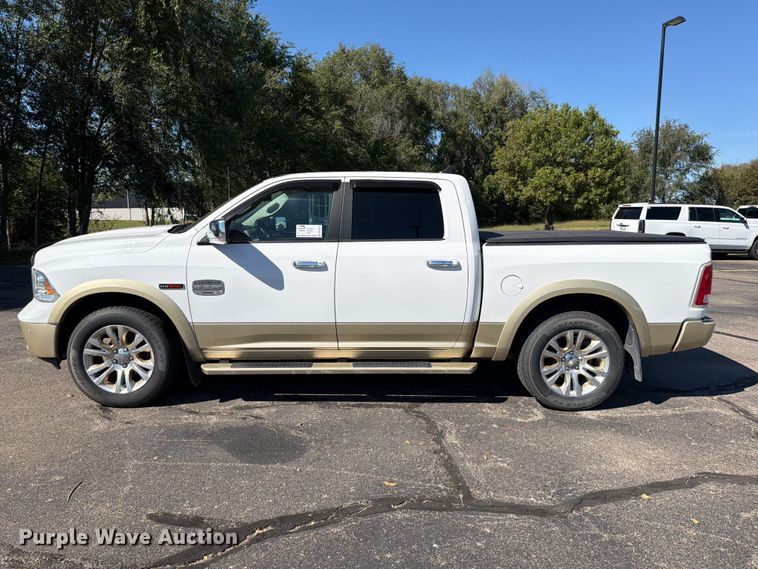 image for item DO5953 2016 RAM 1500 Crew Cab pickup truck