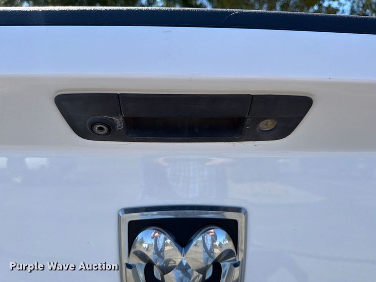 image for item DO5953 2016 RAM 1500 Crew Cab pickup truck