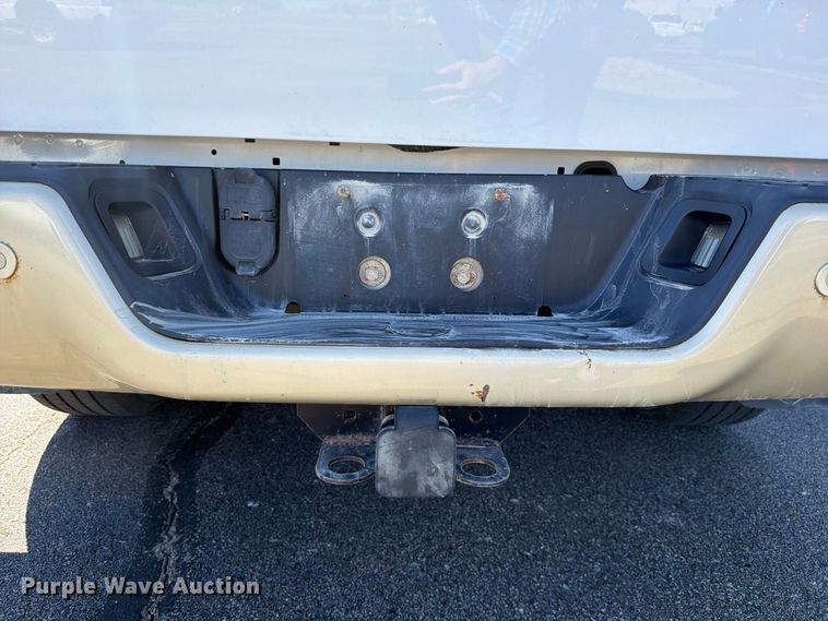 image for item DO5953 2016 RAM 1500 Crew Cab pickup truck