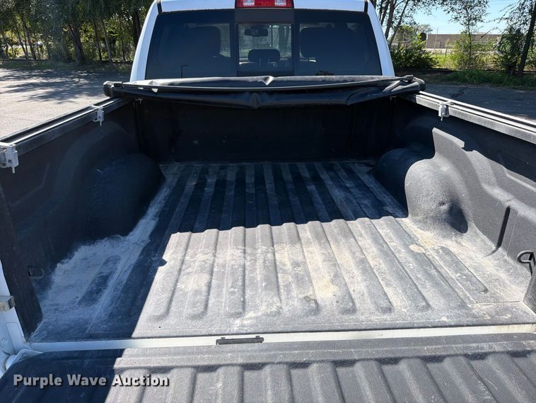 image for item DO5953 2016 RAM 1500 Crew Cab pickup truck