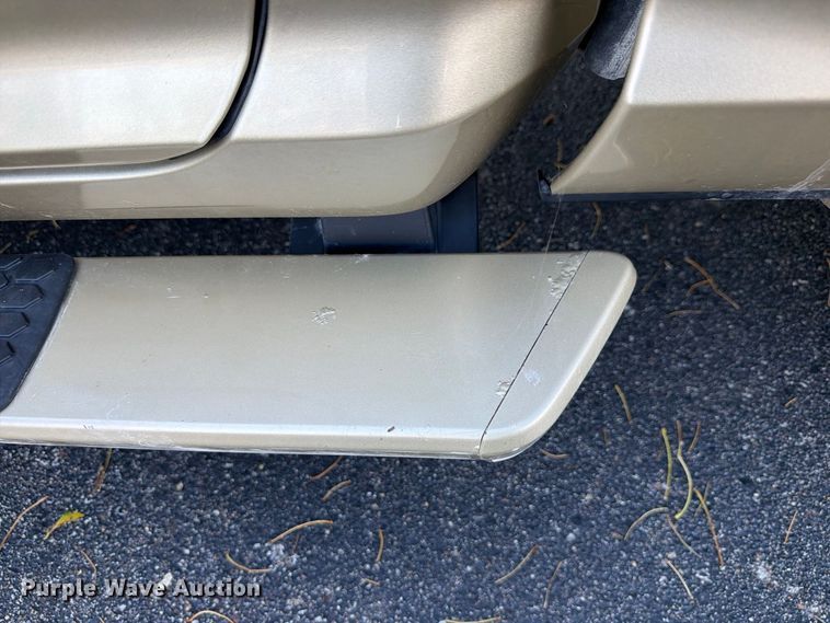 image for item DO5953 2016 RAM 1500 Crew Cab pickup truck