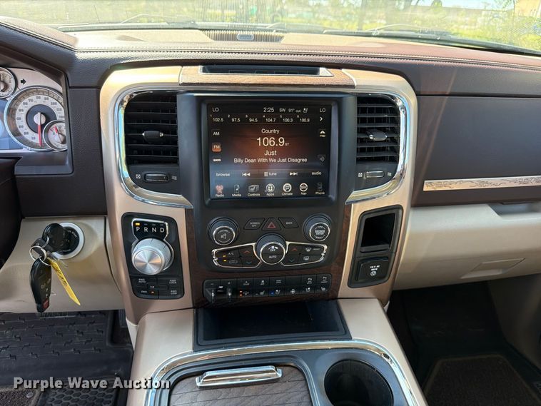 image for item DO5953 2016 RAM 1500 Crew Cab pickup truck