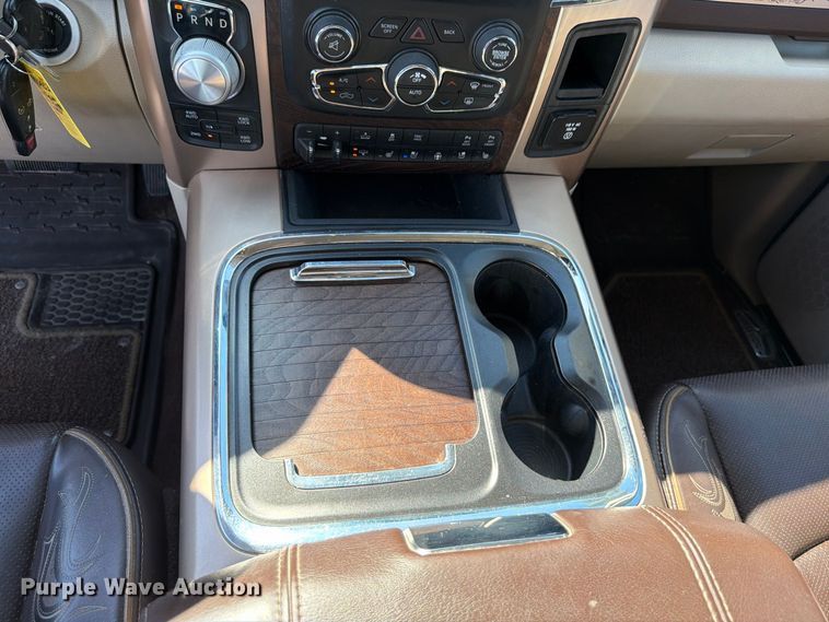 image for item DO5953 2016 RAM 1500 Crew Cab pickup truck