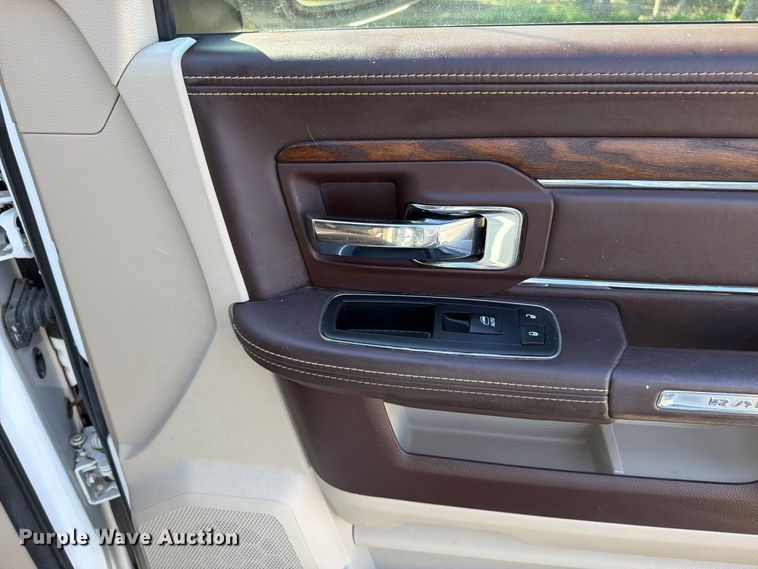 image for item DO5953 2016 RAM 1500 Crew Cab pickup truck