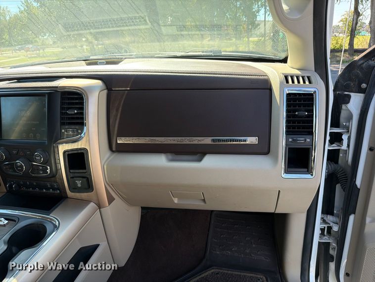 image for item DO5953 2016 RAM 1500 Crew Cab pickup truck