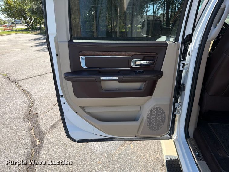 image for item DO5953 2016 RAM 1500 Crew Cab pickup truck