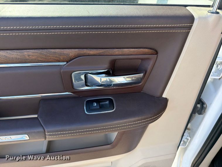 image for item DO5953 2016 RAM 1500 Crew Cab pickup truck