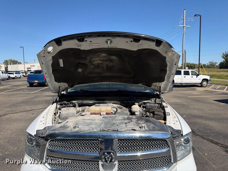 image for item DO5953 2016 RAM 1500 Crew Cab pickup truck