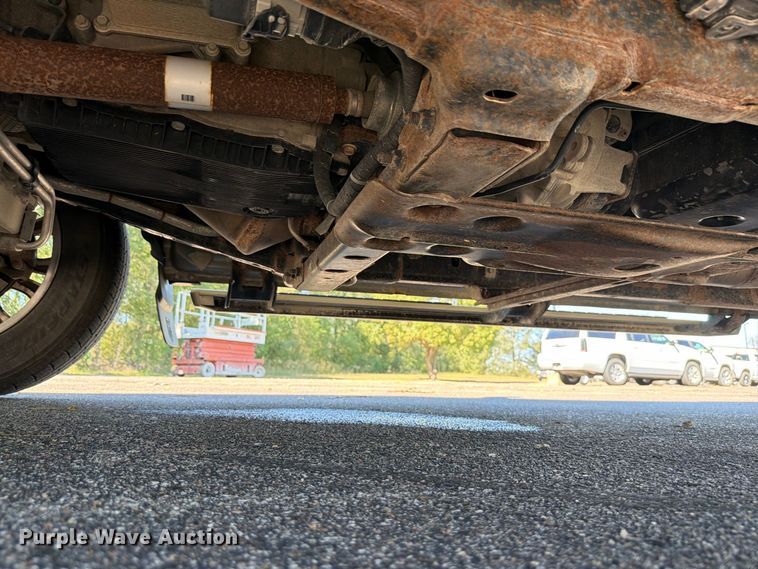 image for item DO5953 2016 RAM 1500 Crew Cab pickup truck