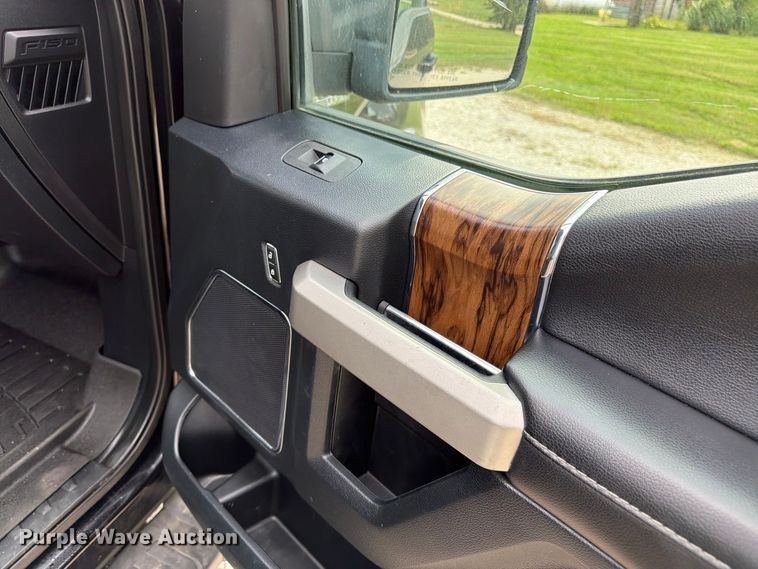 image for item DT3005 2020 Ford F150 Crew Cab pickup truck