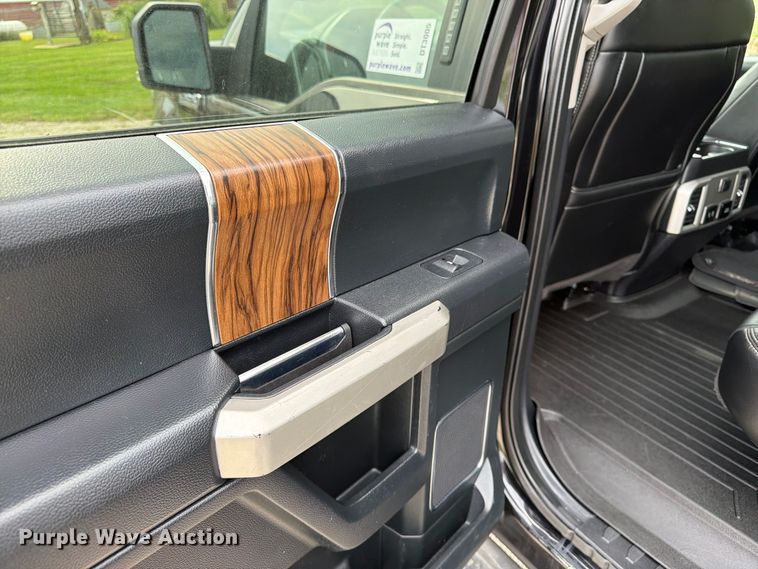 image for item DT3005 2020 Ford F150 Crew Cab pickup truck
