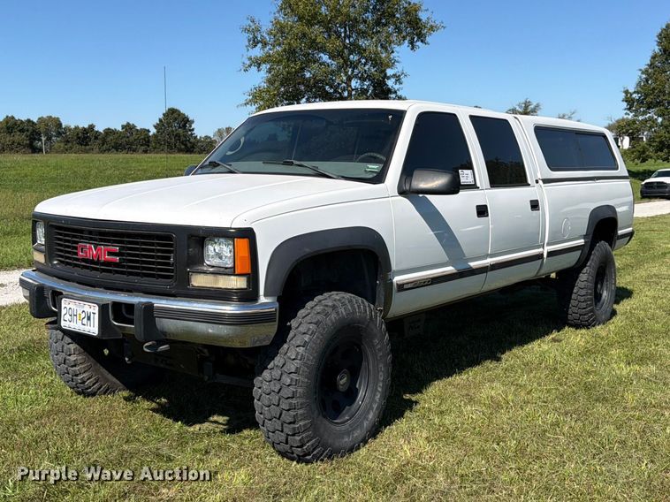 image for item DT3036 1999 GMC Sierra 3500 Crew Cab pickup truck