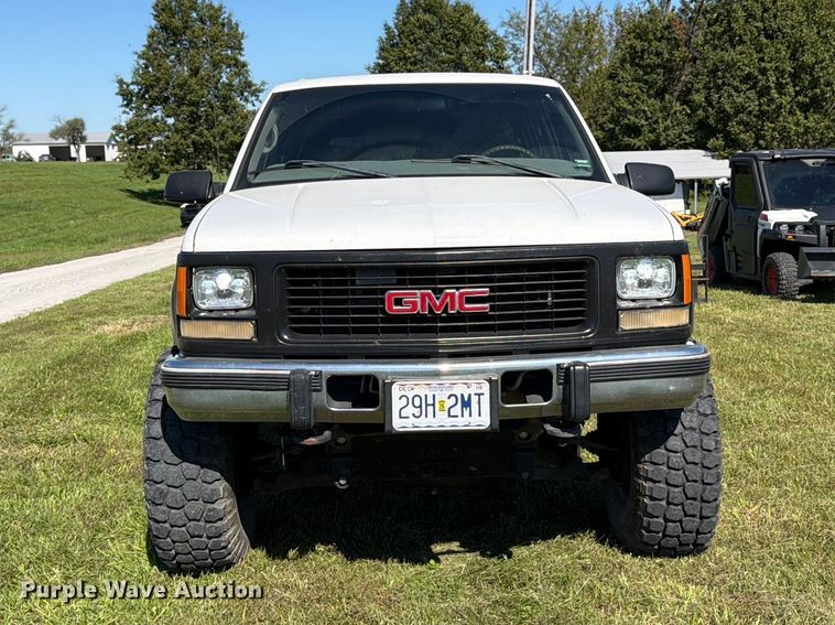 image for item DT3036 1999 GMC Sierra 3500 Crew Cab pickup truck