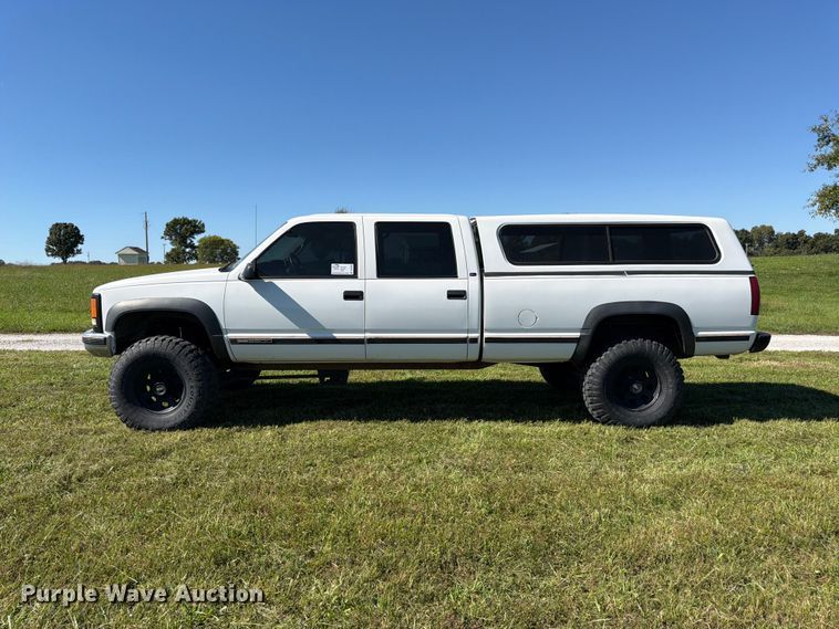 image for item DT3036 1999 GMC Sierra 3500 Crew Cab pickup truck