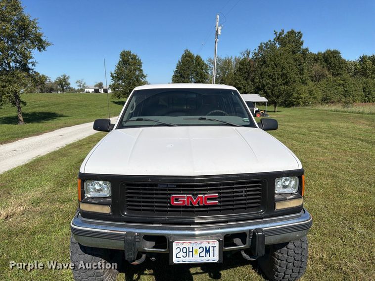 image for item DT3036 1999 GMC Sierra 3500 Crew Cab pickup truck