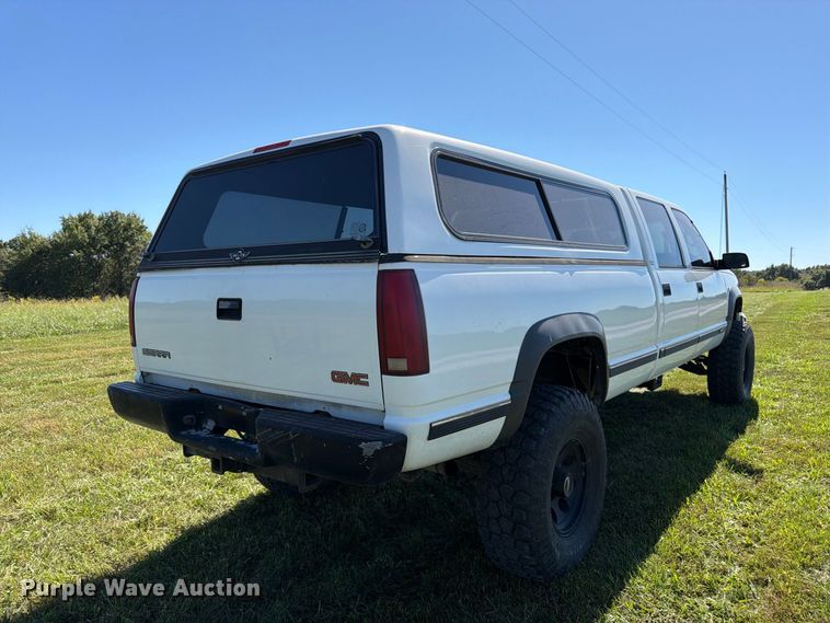 image for item DT3036 1999 GMC Sierra 3500 Crew Cab pickup truck