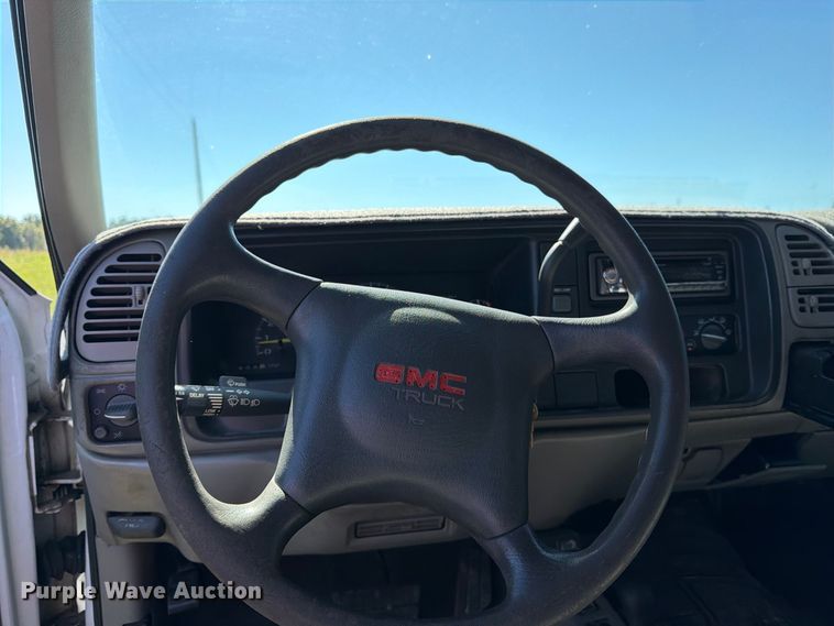 image for item DT3036 1999 GMC Sierra 3500 Crew Cab pickup truck