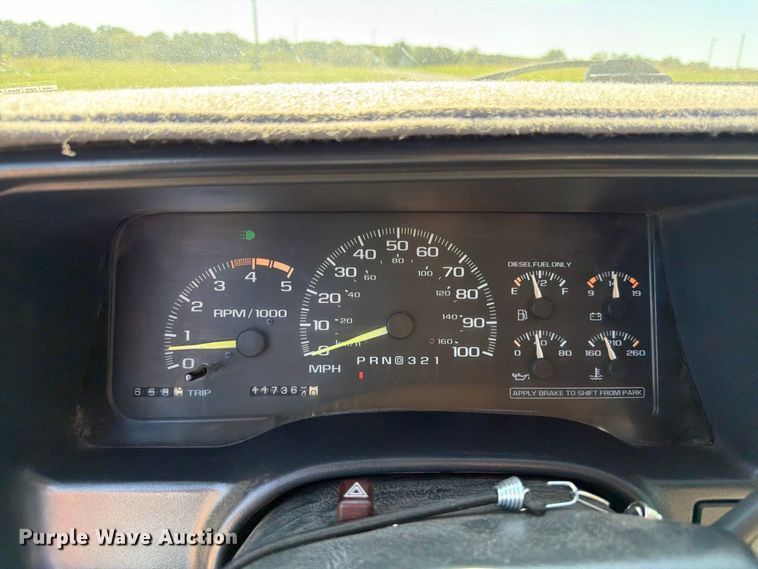 image for item DT3036 1999 GMC Sierra 3500 Crew Cab pickup truck