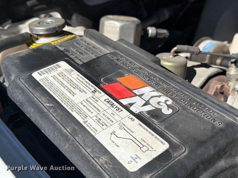 image for item DT3036 1999 GMC Sierra 3500 Crew Cab pickup truck
