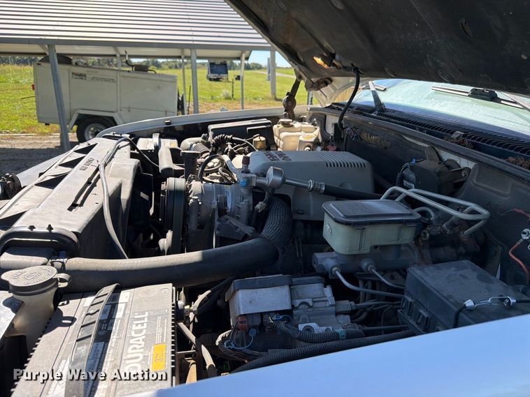 image for item DT3036 1999 GMC Sierra 3500 Crew Cab pickup truck
