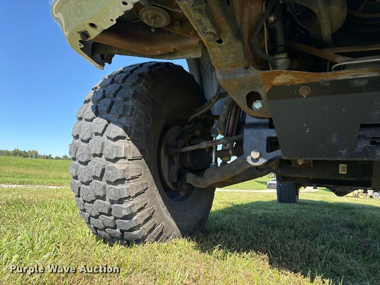 image for item DT3036 1999 GMC Sierra 3500 Crew Cab pickup truck