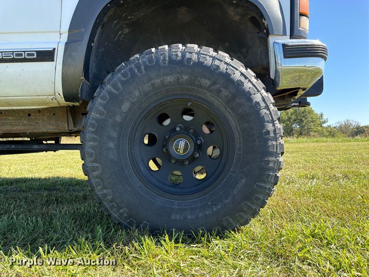 image for item DT3036 1999 GMC Sierra 3500 Crew Cab pickup truck