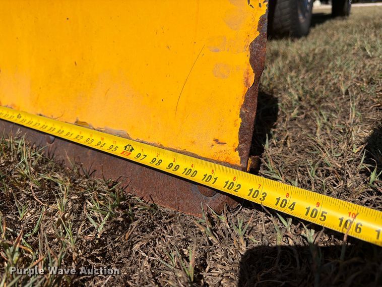 image for item DT3042 2015 Ford F250 Super Duty Ext. Cab dump flatbed pickup truck
