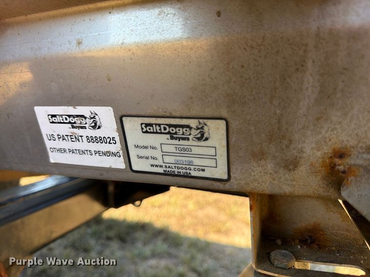 image for item DT3042 2015 Ford F250 Super Duty Ext. Cab dump flatbed pickup truck