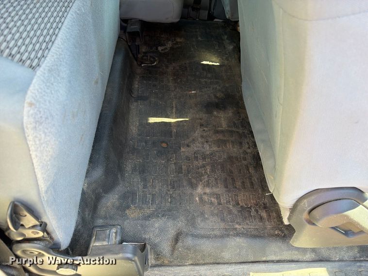 image for item DT3042 2015 Ford F250 Super Duty Ext. Cab dump flatbed pickup truck