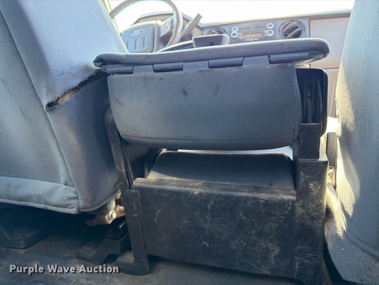 image for item DT3042 2015 Ford F250 Super Duty Ext. Cab dump flatbed pickup truck