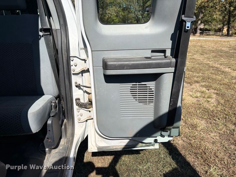 image for item DT3042 2015 Ford F250 Super Duty Ext. Cab dump flatbed pickup truck