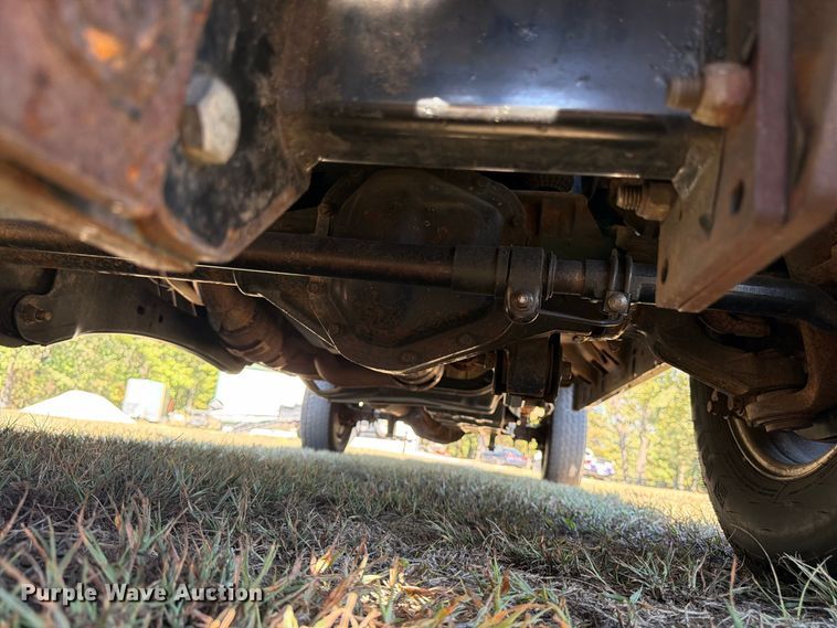 image for item DT3042 2015 Ford F250 Super Duty Ext. Cab dump flatbed pickup truck