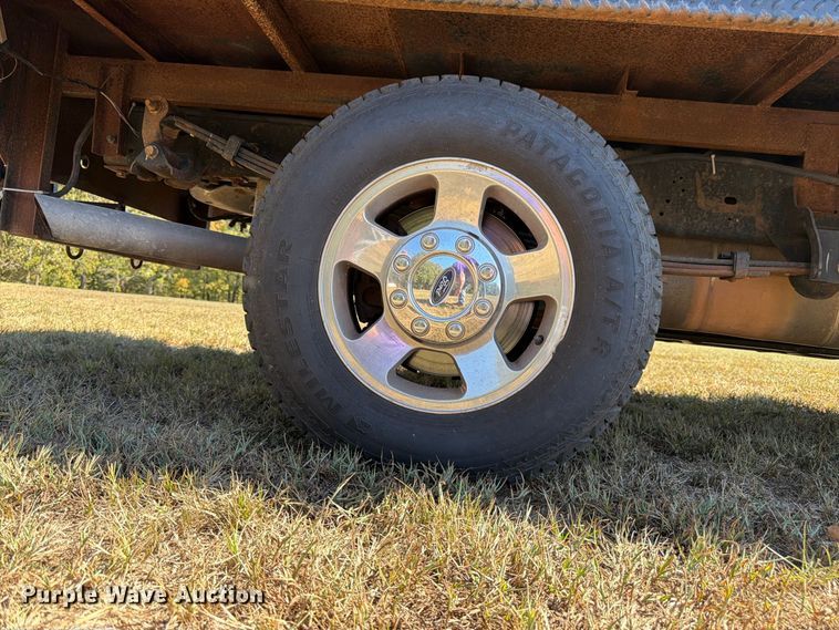 image for item DT3042 2015 Ford F250 Super Duty Ext. Cab dump flatbed pickup truck